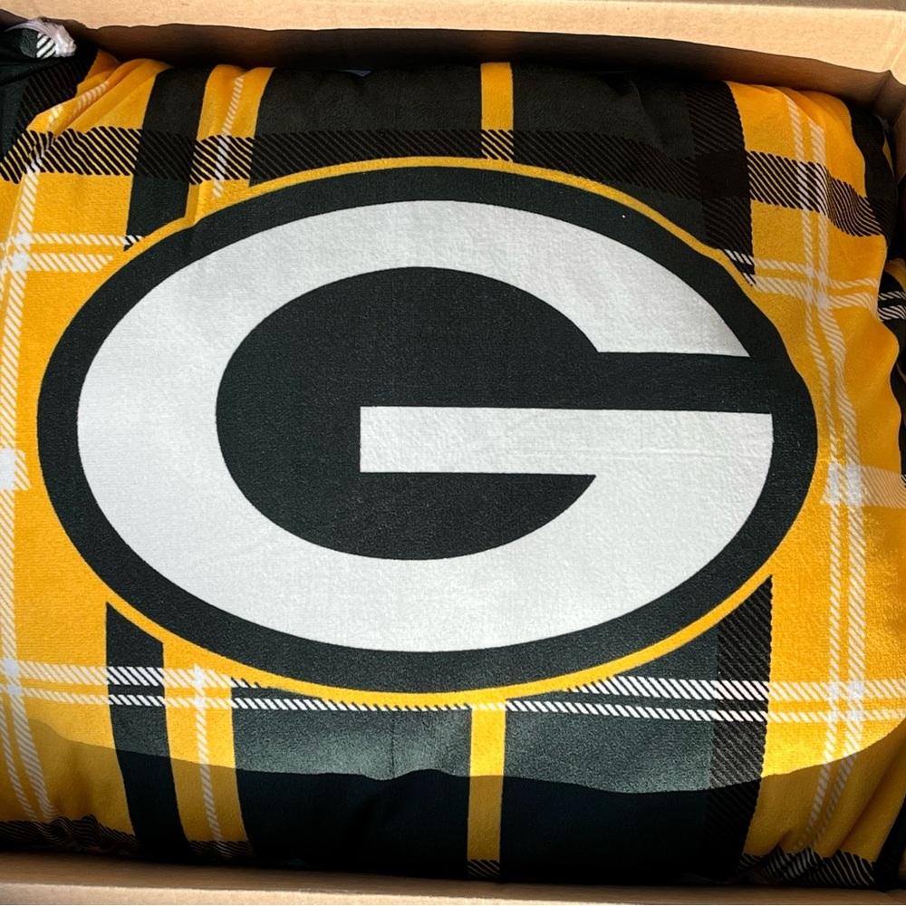 Green Bay Packers Plaid Pollow